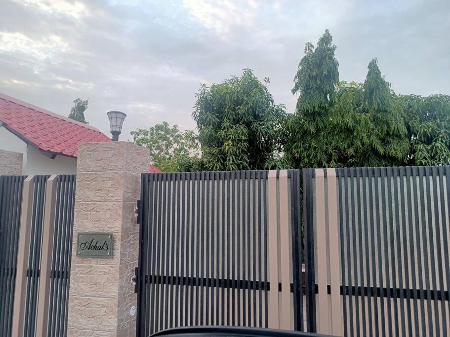 הוילה גורגאון Achal Farm जंगल में मंगल מראה חיצוני תמונה